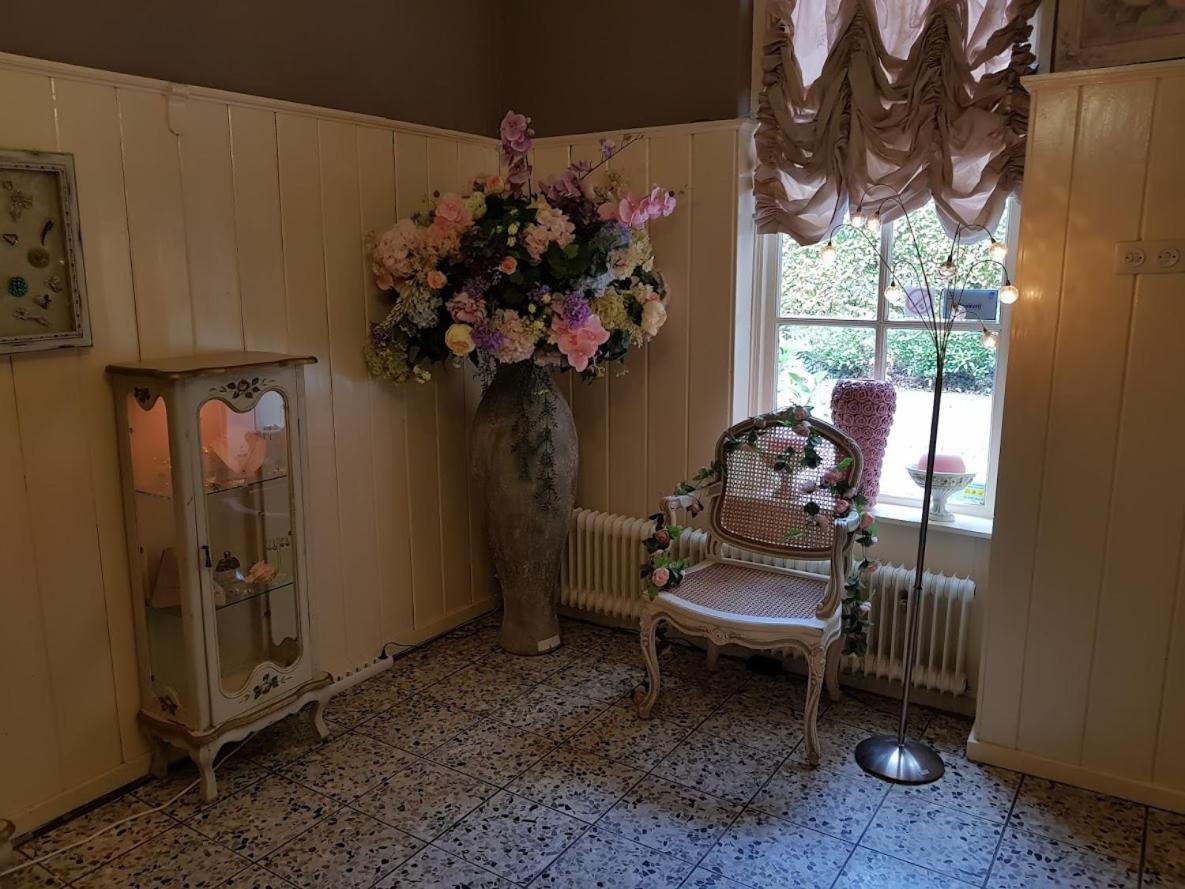 B&B Villa de Thee Tuin Bellingwolde Esterno foto